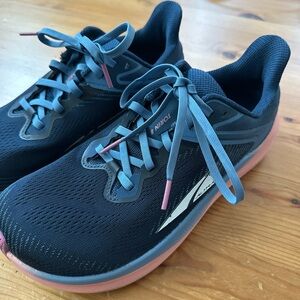 Altra Women's Torin 8 Navy Running Shoes